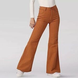 NWT Wrangler Wanderer 622 Festival High Rise Flare Jeans Orange Stripe Size 25